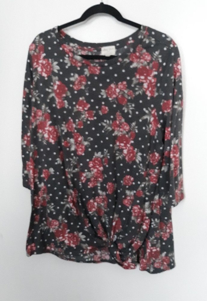 Floral Knot Front Top